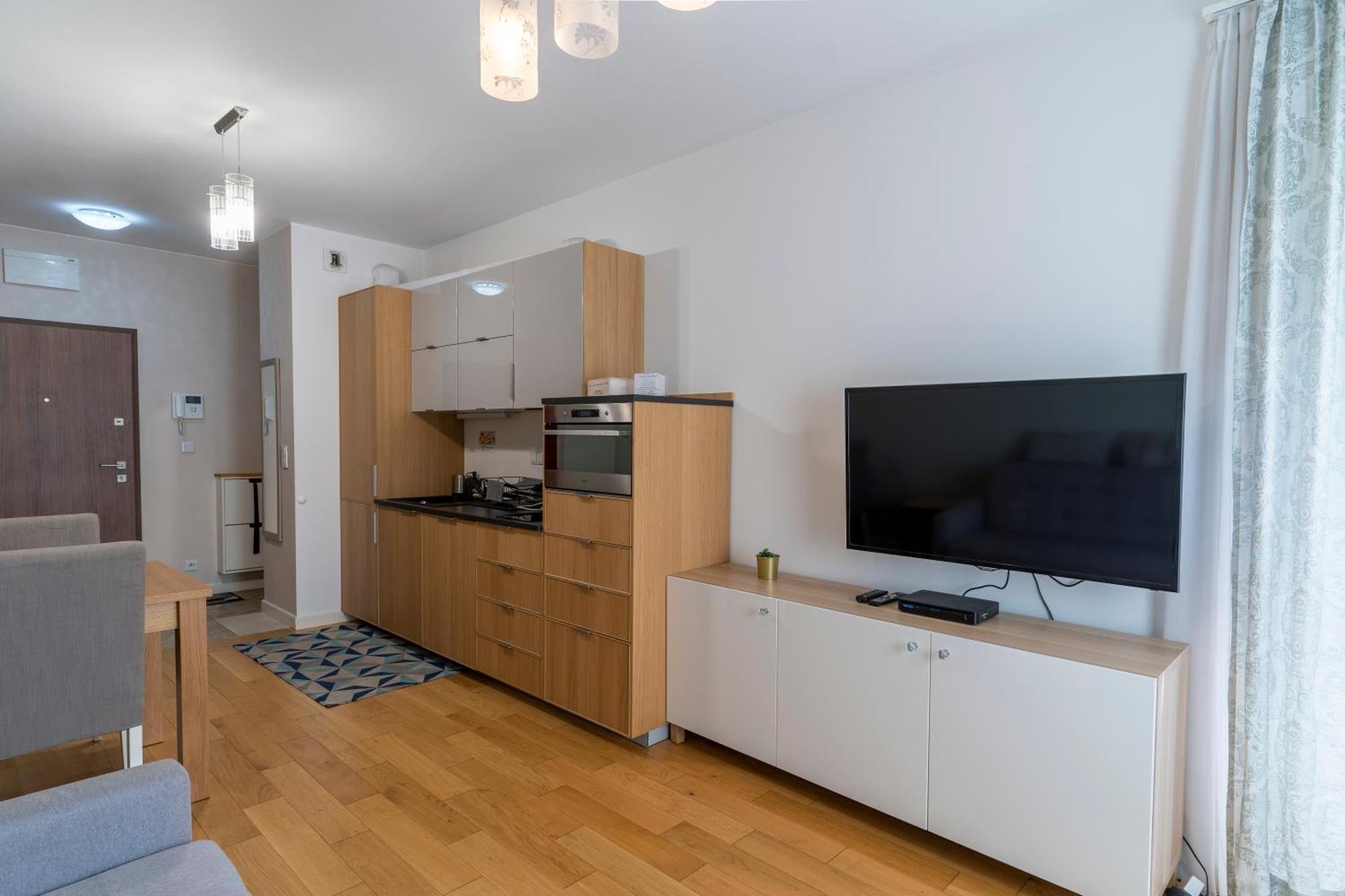 First -- Green Zoliborz Apartment 1 Варшава Стая снимка